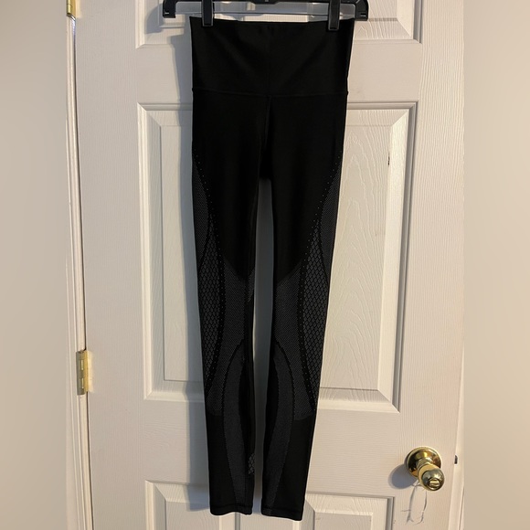 Lululemon Mapped Out High-Rise Tight Size 4 28" - Picture 6 of 9